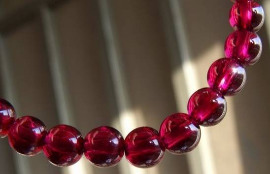 揭秘石榴石價格背后的秘密 ????