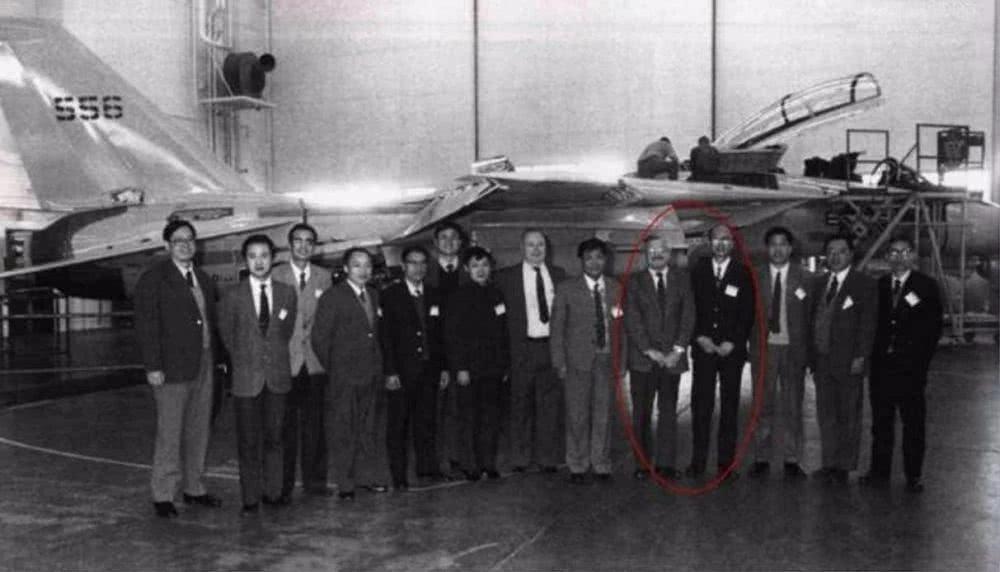 中國最新戰(zhàn)斗機(jī)型號發(fā)布，藍(lán)天翱翔，夢想啟航