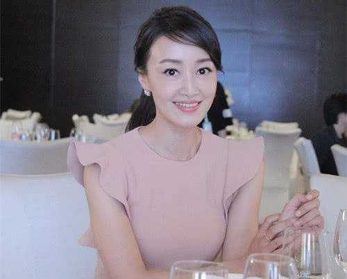 演員鐘小艾的成長之路，如何學習表演藝術成為優(yōu)秀演員？