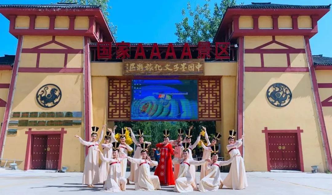 小丑明星,小丑明星，悲喜交織的舞臺傳奇