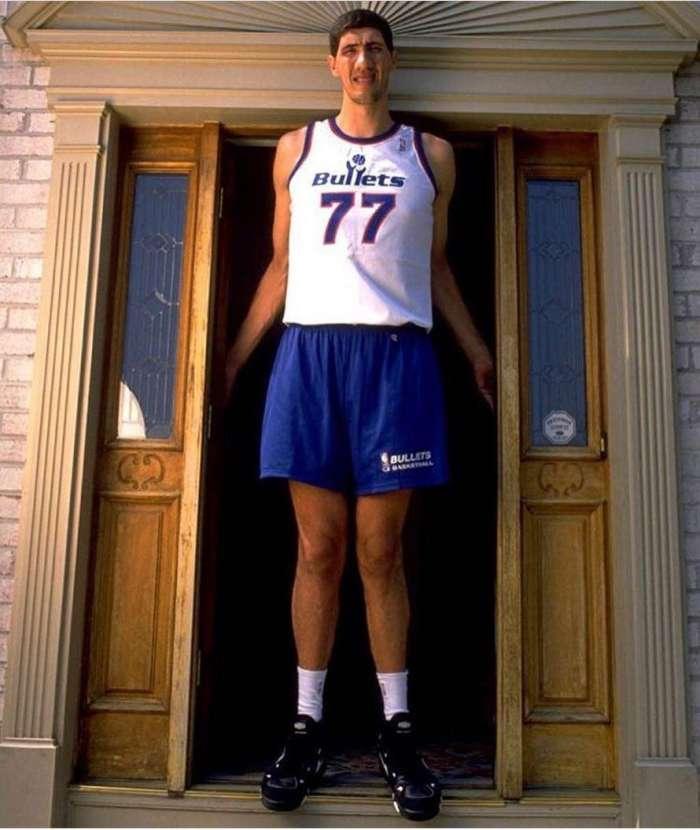 籃球比賽現(xiàn)場(chǎng)解說(shuō)詞制作指南與技巧