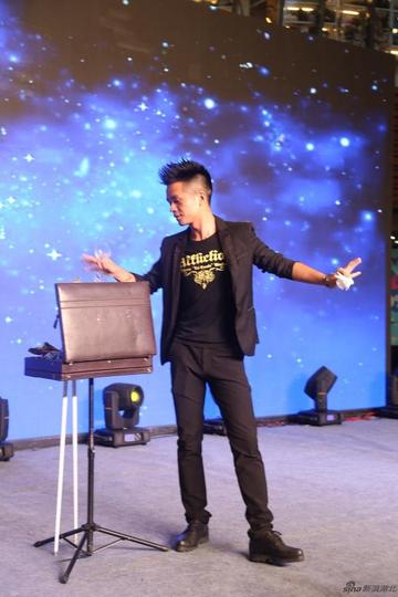 最新舞臺(tái)魔術(shù)表演,最新舞臺(tái)魔術(shù)表演的高科技產(chǎn)品介紹