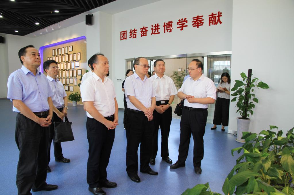 安理家園最新動態(tài)，學習之光照亮未來，自信與成就感的培育地