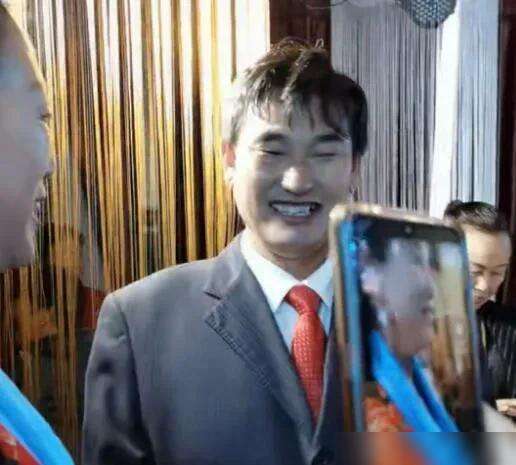 大衣哥最新動(dòng)態(tài)，與自然美景的邂逅，內(nèi)心平和之旅啟程